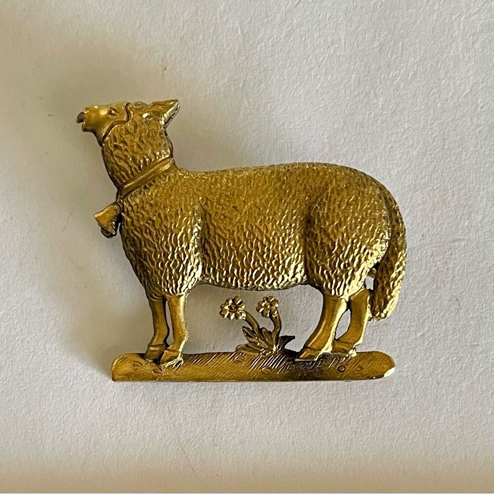 Vintage Signed C & C Sheep Brooch Pin Goldtone